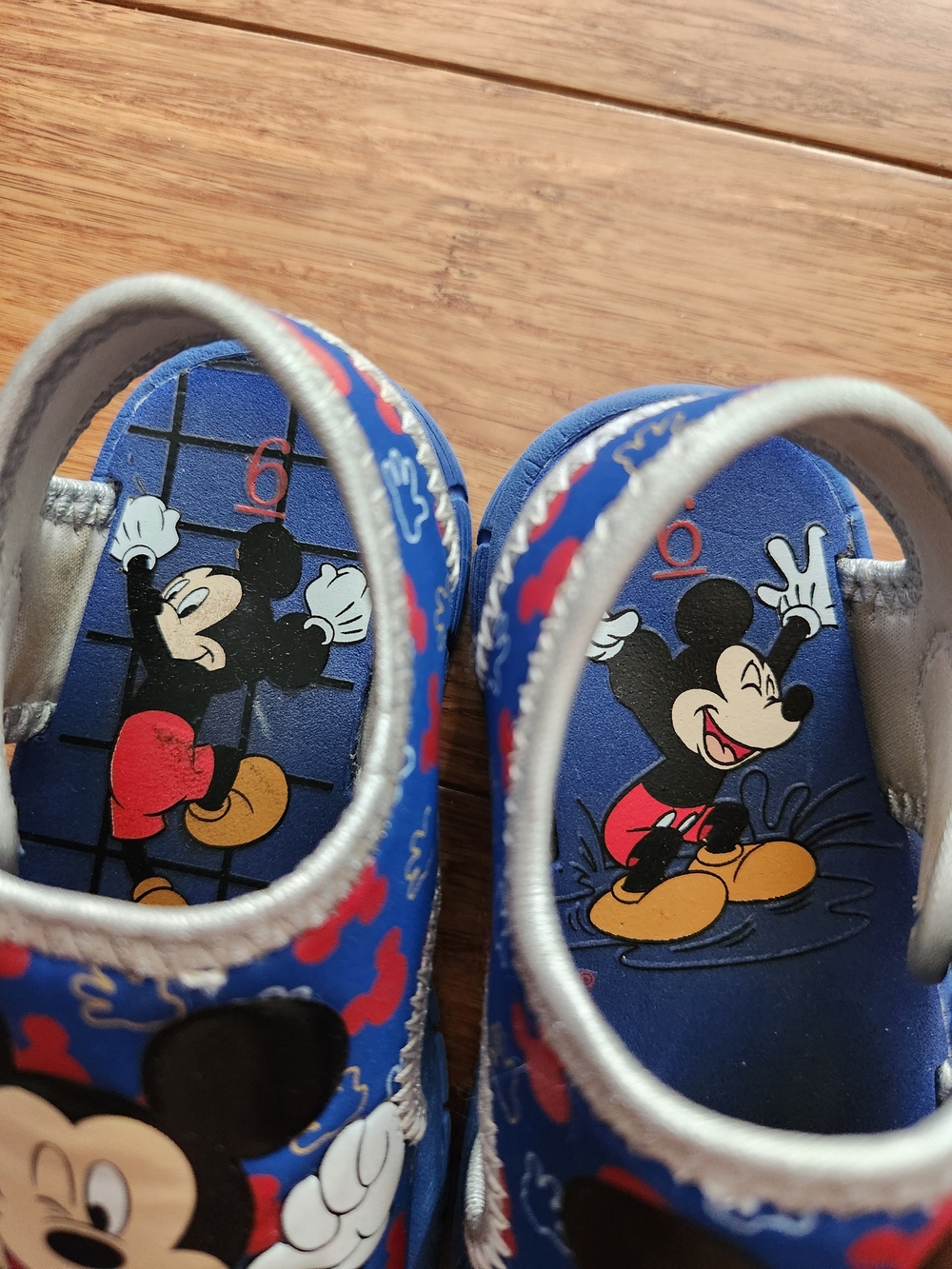 Disney Kids Blue Mickey Mouse Sandals with Adjustable Strap, Size 6 - Picture 4 of 5